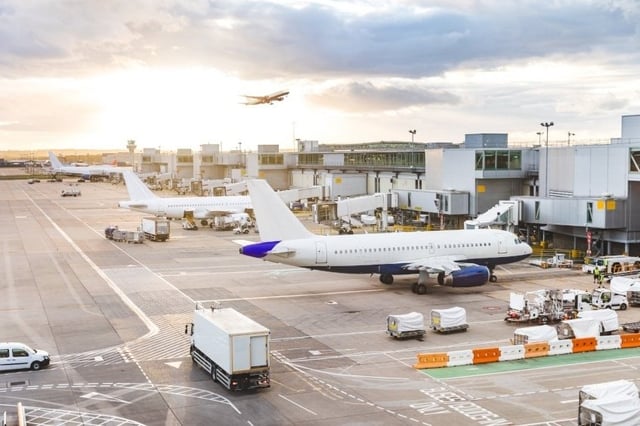 Managing access and authorities at airports