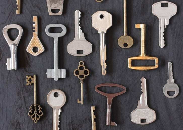 Random key types on a black board